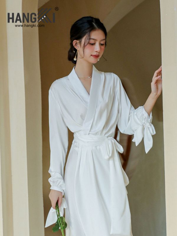 VCHG65 - Choàng Ngủ Lụa Dài Dài Tay Bo