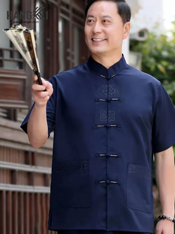 Áo nam trung niên tay ngắn màu xanh đậm kiểu truyền thống Trung Hoa cài khuy tết