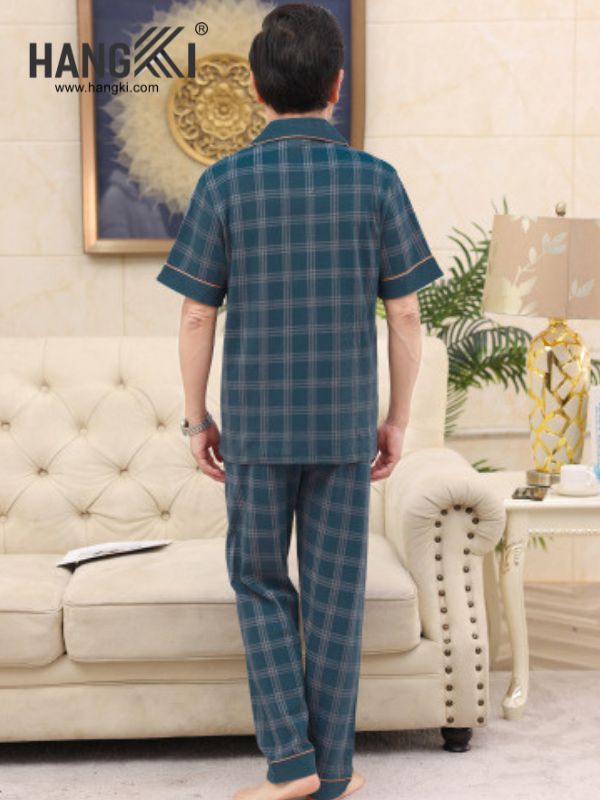 Bộ đồ ngủ nam trung niên HANGKI kẻ caro xanh tay ngắn quần dài nhìn từ phía sau