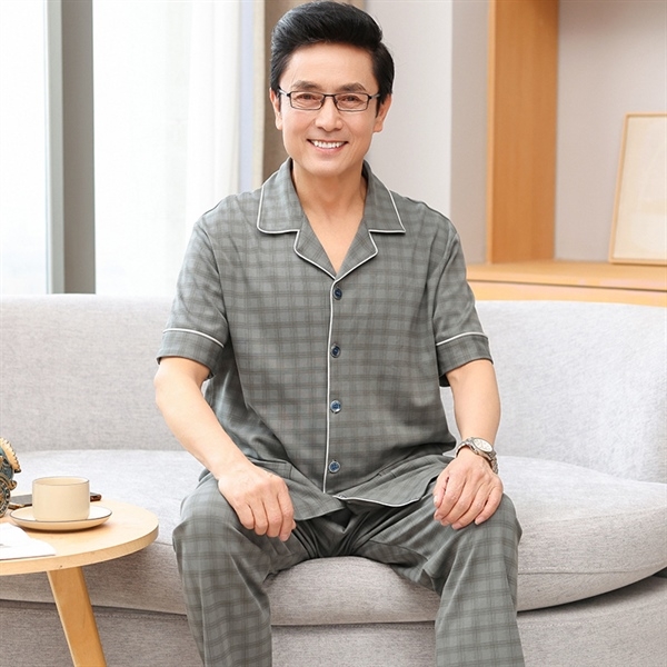Bộ đồ ngủ nam trung niên màu xám kẻ caro ngắn tay dài quần chất liệu mỏng nhẹ