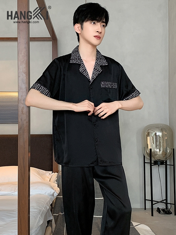 TC107 - Đồ Ngủ Pijama Nam Tay Cộc Quần Dài Lụa