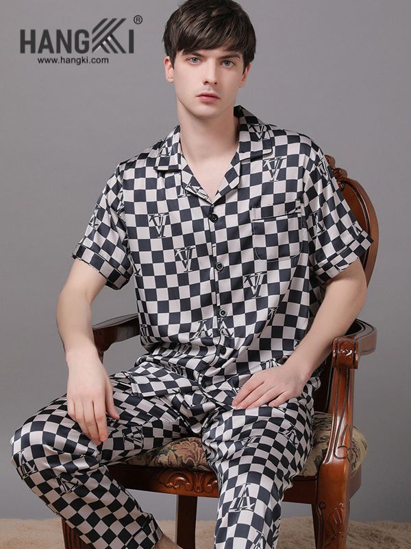 TC113 - Đồ Ngủ Pijama Nam Tay Cộc Quần Dài Lụa