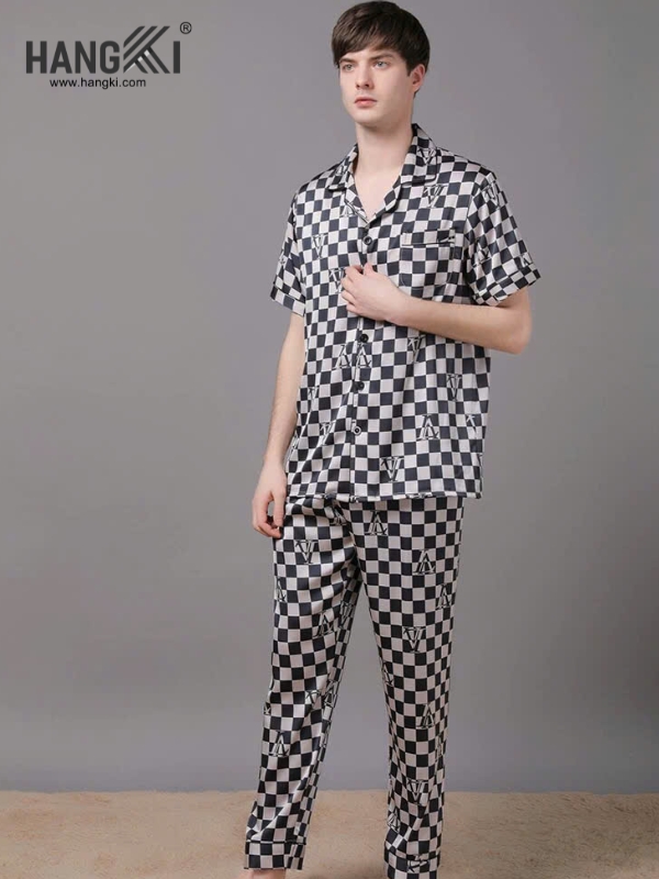 TC113 - Đồ Ngủ Pijama Nam Tay Cộc Quần Dài Lụa