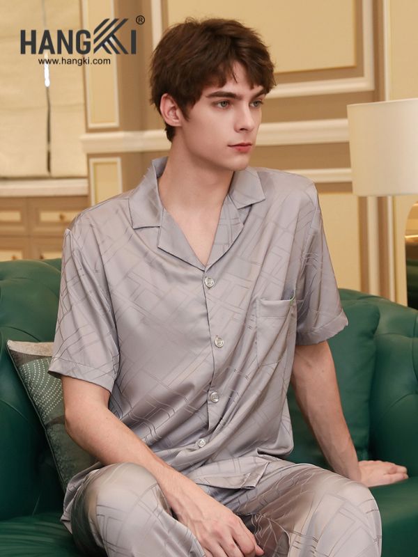 TC116 - Đồ Ngủ Pijama Nam Tay Cộc Quần Dài Lụa