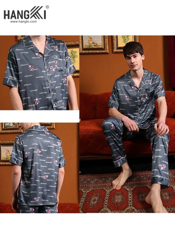 Bộ pijama lụa nam tay ngắn màu xám họa tiết chữ và hình in thương hiệu Hangki