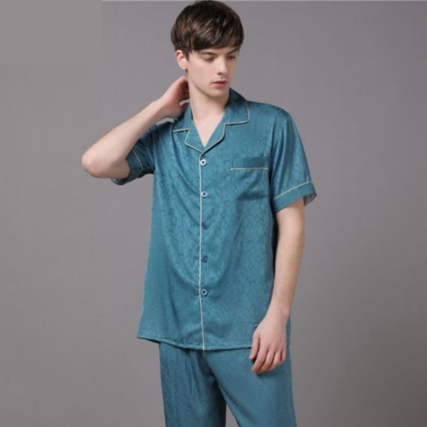Bộ đồ ngủ nam lụa màu xanh cổ bẻ tay ngắn quần dài sang trọng