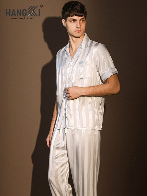TC98 - Đồ Ngủ Pijama Nam Tay Cộc Quần Dài Lụa