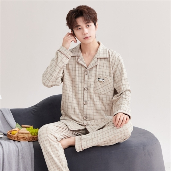Bộ pijama nam dài tay kẻ caro màu be chất vải mềm mại mặc ở nhà