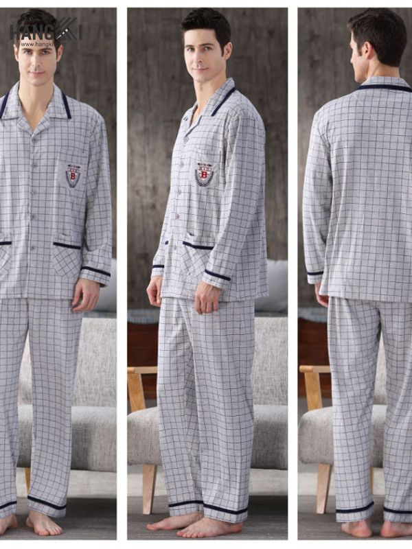 Bộ đồ ngủ nam dài tay kẻ caro màu xám viền xanh navy chất liệu vải mềm mại