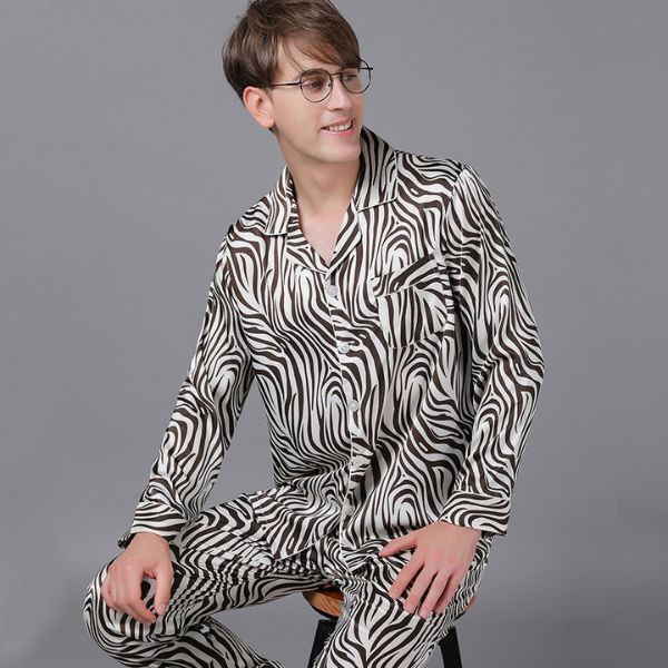 Bộ pijama nam dài tay họa tiết ngựa vằn chất liệu lụa satin màu trắng đen