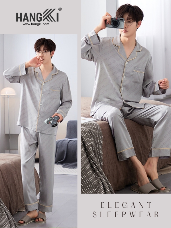 Nam giới mặc bộ pijama lụa xám dài tay HANGKI trong phòng ngủ hiện đại