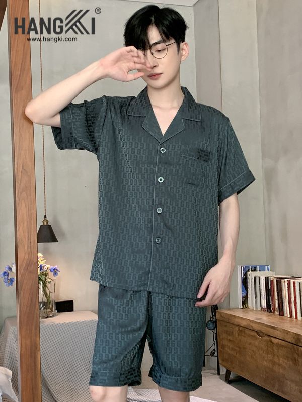 Bộ đồ ngủ nam lụa ngắn tay màu xanh đậm họa tiết chữ HANGKI
