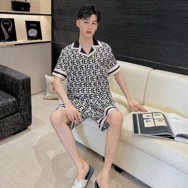 Bộ đồ ngủ nam họa tiết chữ E trắng đen tay ngắn quần short chất liệu mỏng nhẹ