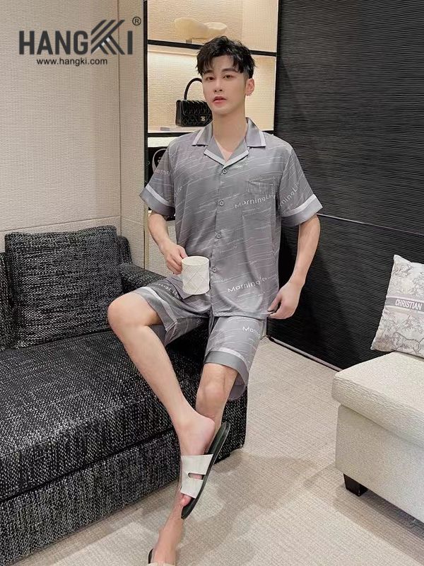 Bộ đồ ngủ nam lụa màu xám tay ngắn quần đùi thương hiệu Hangki cho mùa hè