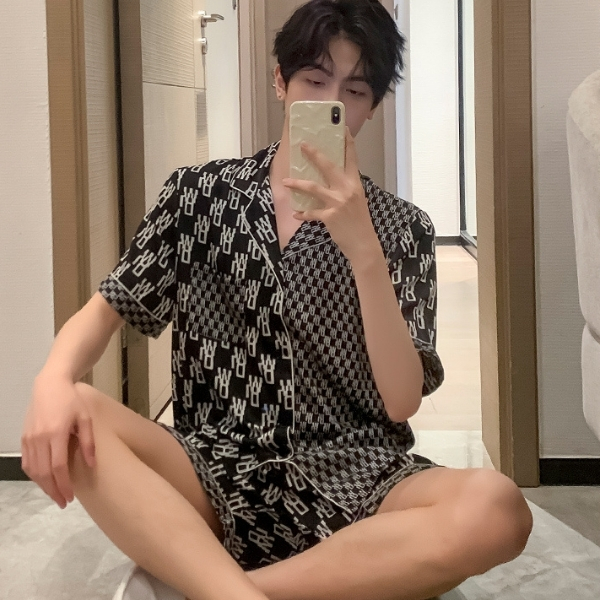 Bộ pijama nam ngắn tay họa tiết đen trắng dáng rộng mặc ở nhà