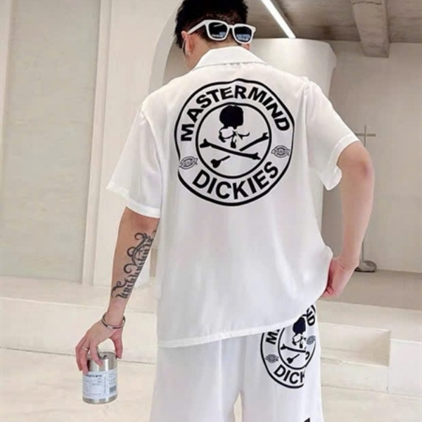Bộ đồ short tay ngắn màu trắng in logo Mastermind Dickies lớn sau lưng và quần
